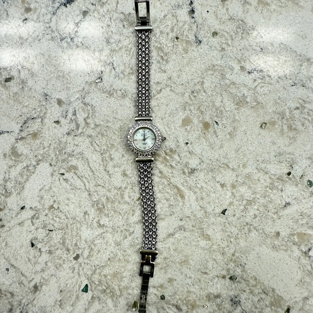Pre- Owned women's Vintage Anne Klein Crystal face stainess steel‎ wristwatch